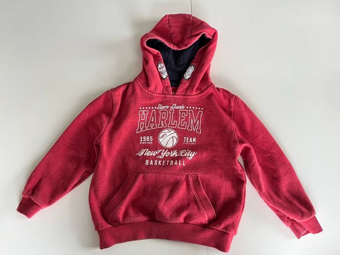 Sweat à capuche rouge basketball 4 ans