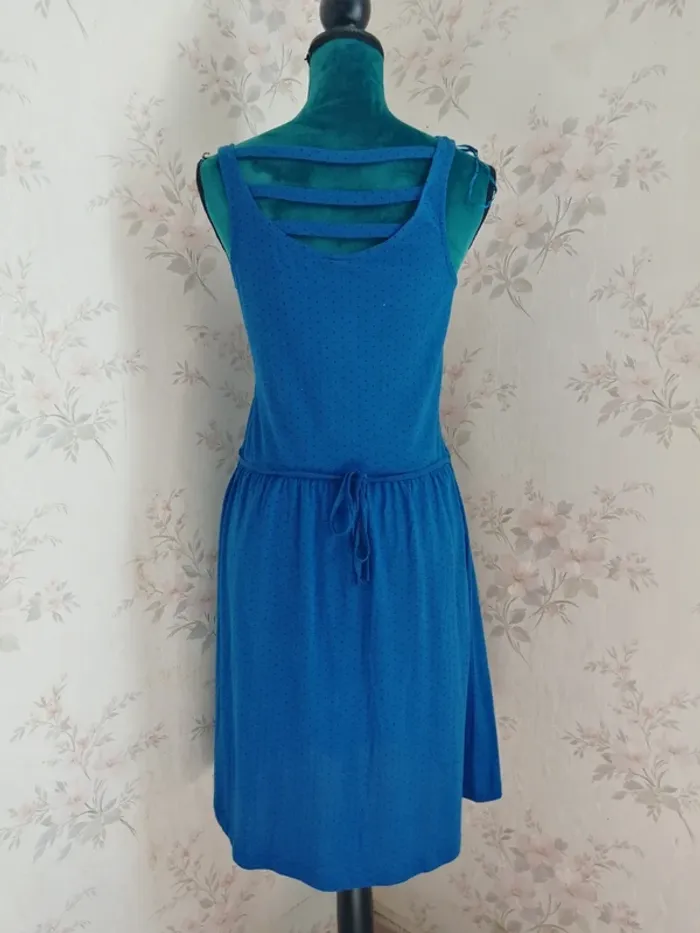 Robe sans manches bleu à pois noir lien à nouer découpes dans le dos / sans marque / (42-44) - photo numéro 5