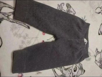 Pantalon polaire de la marque kitchoun en taille 9 mois en très bon état