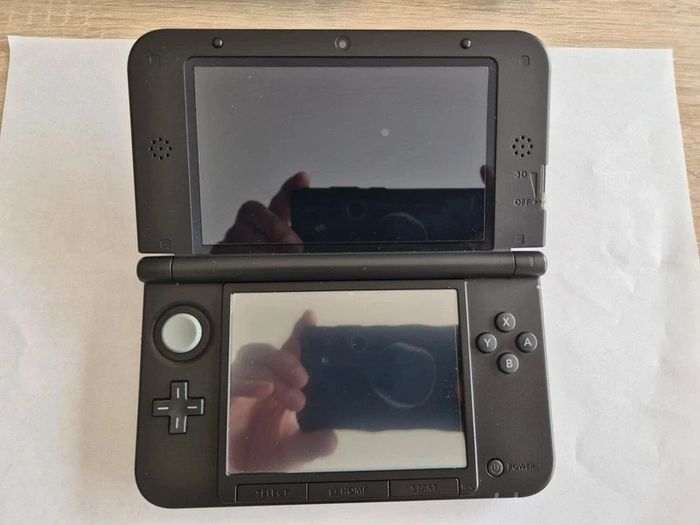 Nintendo 3DS XL - Etat comme neuf - photo numéro 5