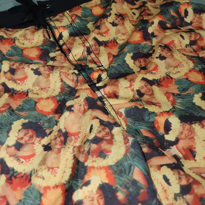 Short De Bain Vintage / Bernuda / Maillot De Bain / Aloha Hawaïen 🩳 Quiksilver  - Taille W31 - FR40 - photo numéro 2