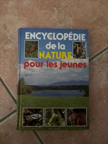 Livre encyclopédie de la nature pour les jeunes