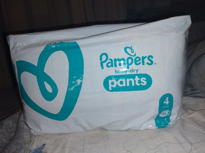 Pack de 86 couches culottes pampers pants baby dry taille 4
