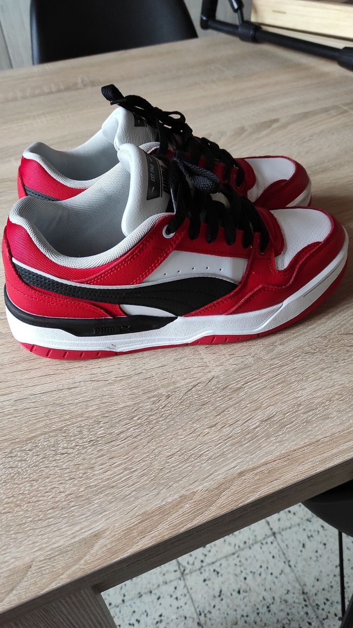 Baskets Puma Rouge, Blanc & Noir - Taille 40 - photo numéro 2