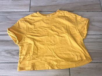 Tee-shirts crop top moutarde S stradivarius