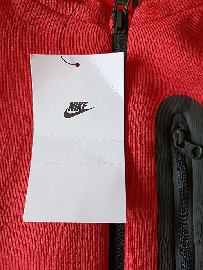 Gilet enfant Nike taille 10-12ans - photo numéro 2