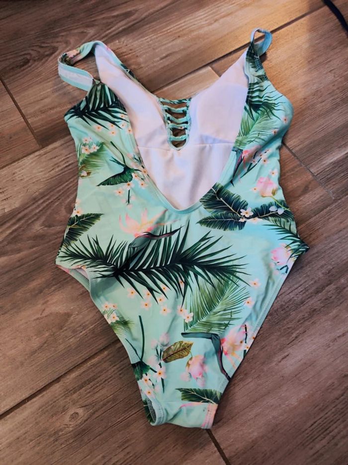 Maillot de bain une pièce vert avec fleurs et feuillage Taille 36 Culture Sud - photo numéro 2