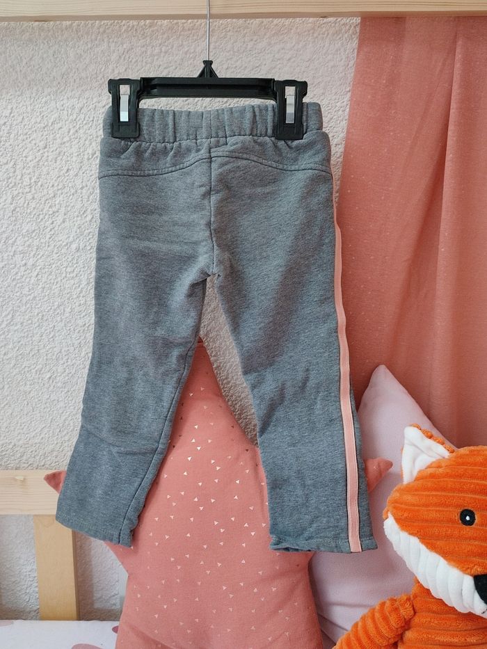 Pantalon jogging - Gris et rose - 2 ans - Très bon état - Orchestra - photo numéro 4