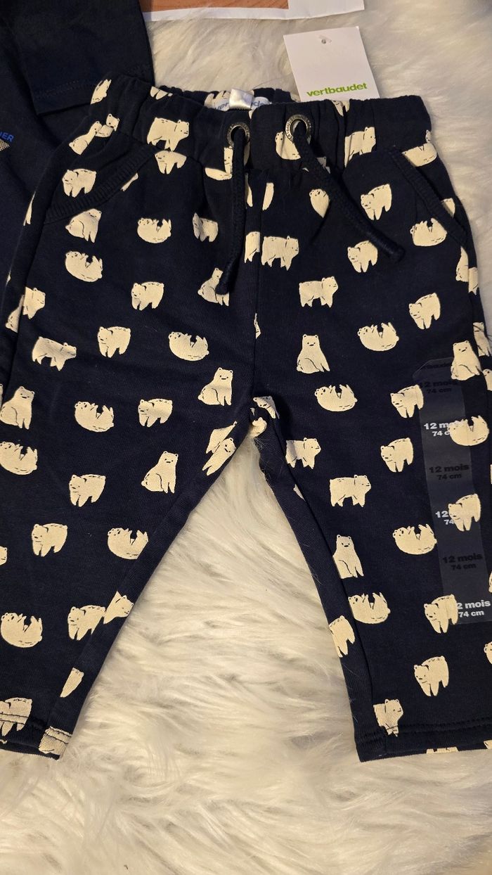 (Neufs non portés) 🏷🏷🥰😍 superbe ensemble teeshirt ml et pantalon molleton et molletonné 12mois Garçon 😍🥰💙 - photo numéro 3