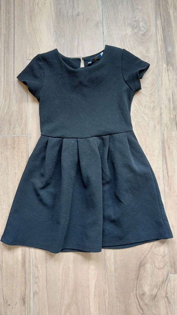 Robe noire paillettes 4 ans sans etiquettes