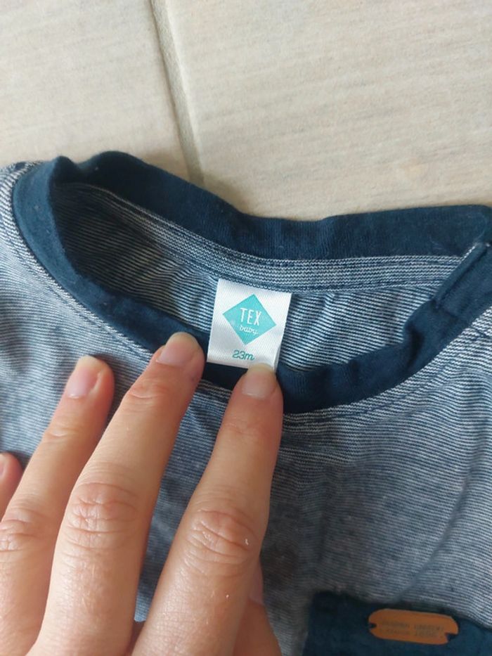 Deux tshirt manches longues et trois jeans - photo numéro 5