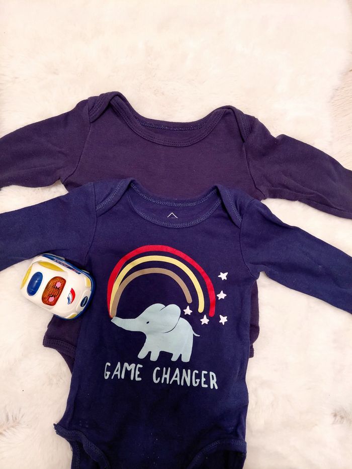 Lot 2 bodies ML 18 mois