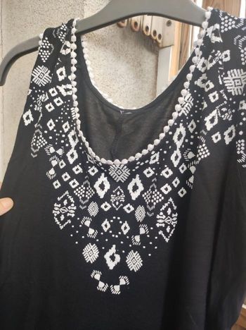 Débardeur épaules dénudé