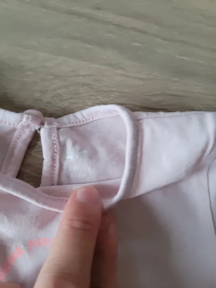 Lot de 3 (+1) tee-shirts fille en 18 mois - photo numéro 5