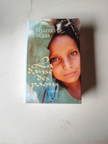 Livre la danse des paons