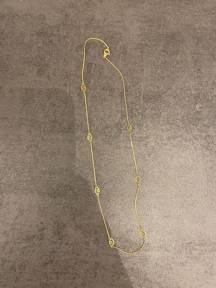 Collier doré