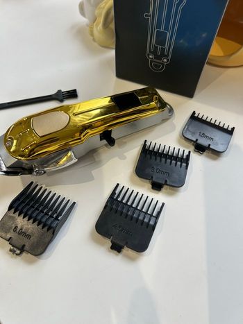 Tondeuse cheveux & barbe rechargeable– USB (Dorée)