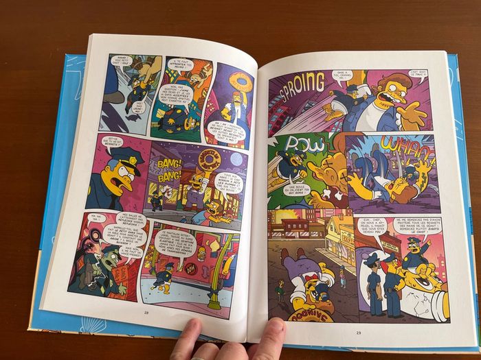 B.D. Les Simpson Fiesta estivale zéro complexe ! - photo numéro 3