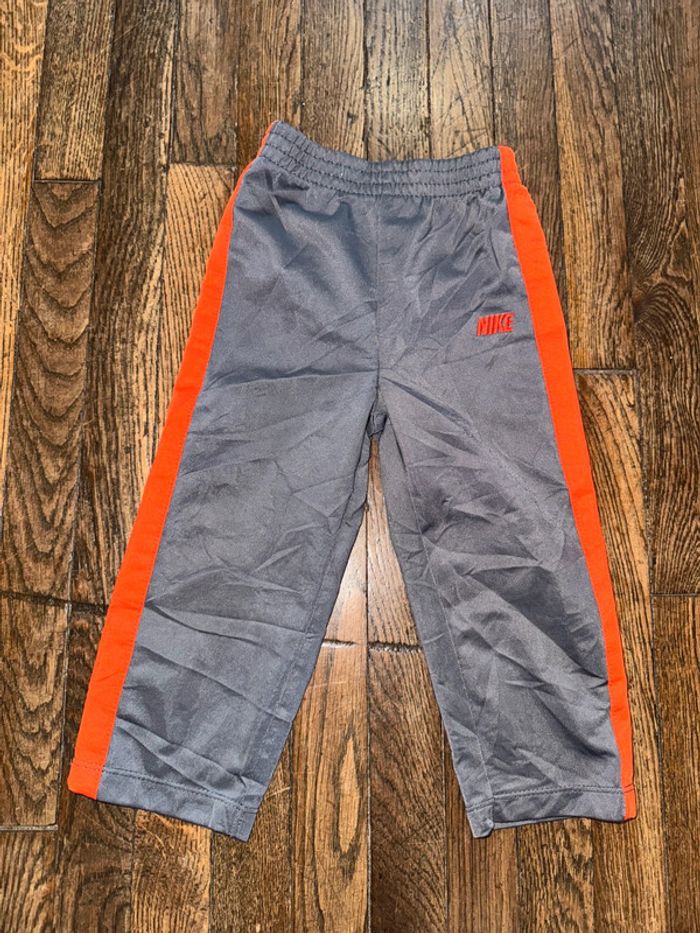 Jogging Nike 24 mois