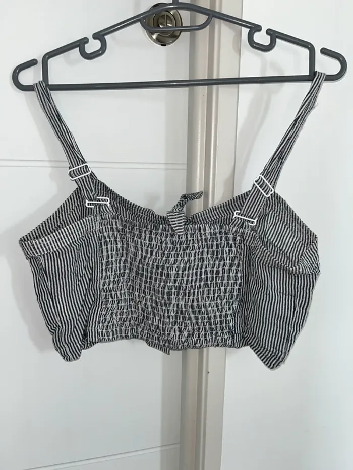 Crop top - photo numéro 2