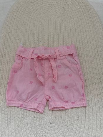 Short rose à motif fleurs