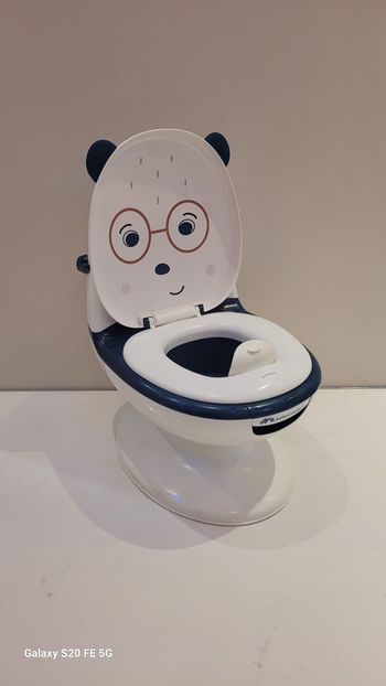 Mini toilette pour enfant avec des sons de chasse