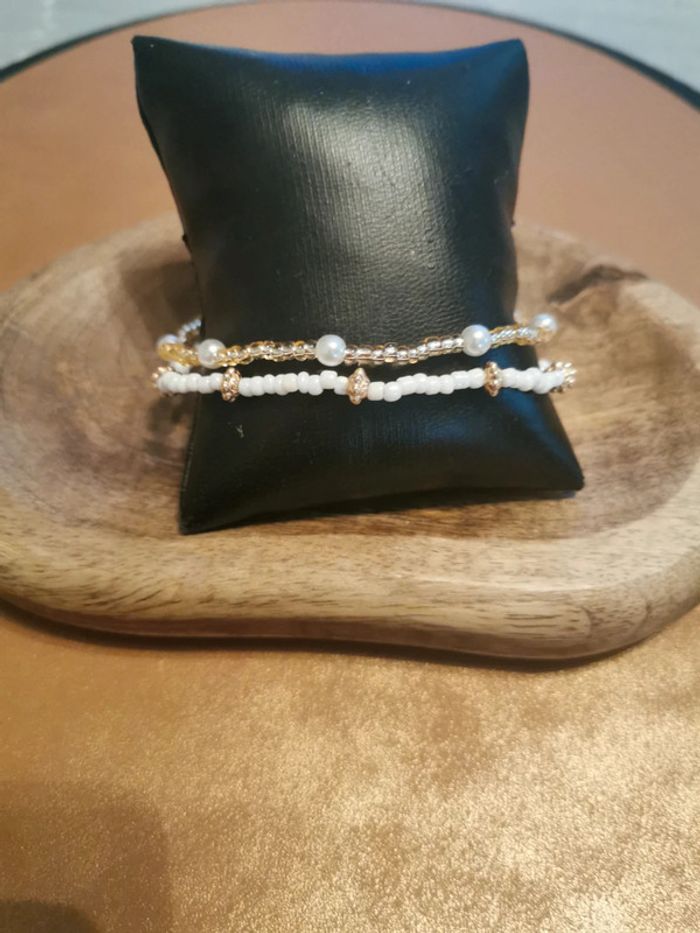 2 bracelets de cheville perles dorees et blanches - photo numéro 2