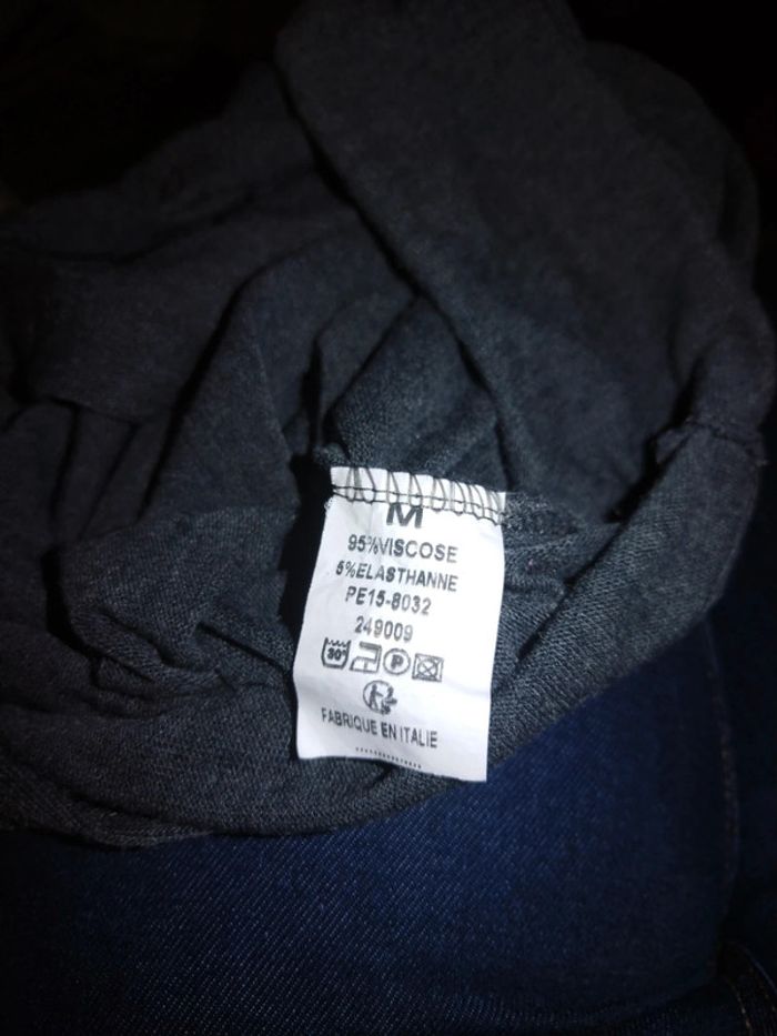 T shirt gris col légèrement tombant - photo numéro 4