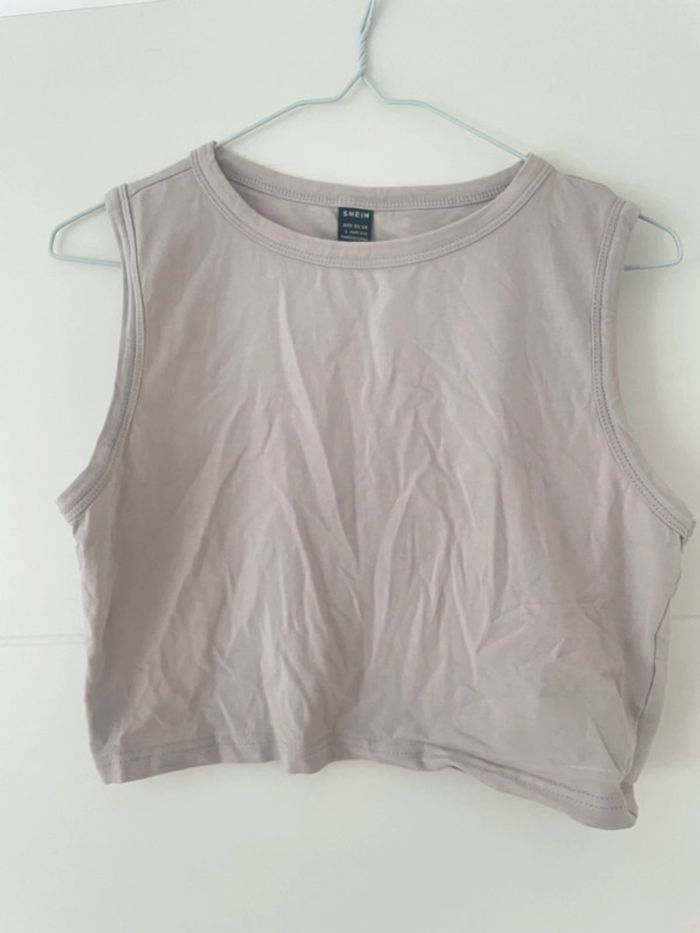 Croc top