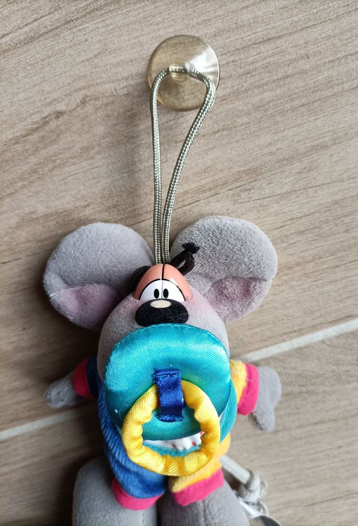 Petite peluche Diddl 17 cm bébé gris avec bavoir et tétine ventouse vintage comme neuf - photo numéro 2