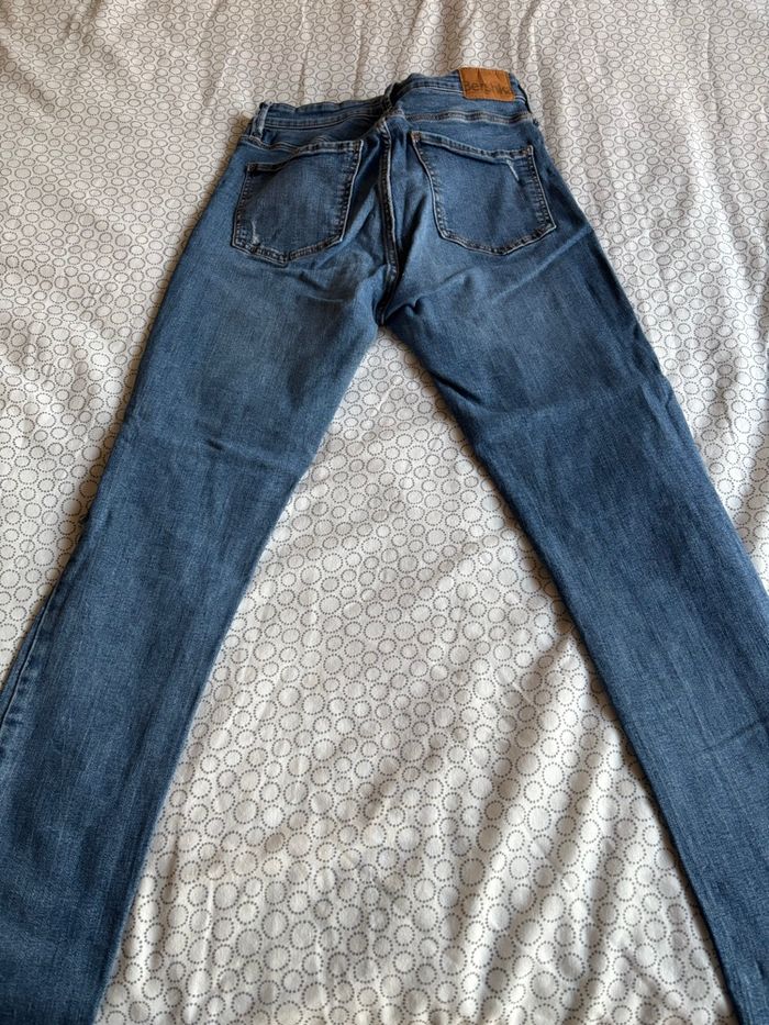 Jean bleu Bershka - photo numéro 3