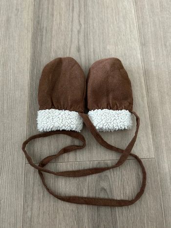 Gants moufles en peau 6 à 12 mois