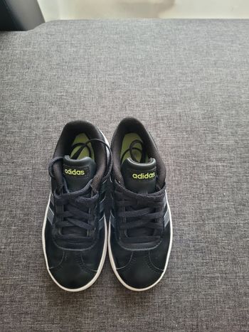 Baskets Nike taille 30