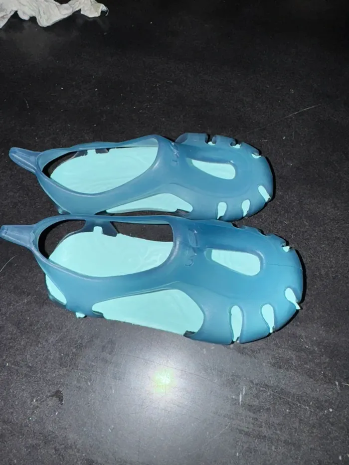 Chaussure de plage / chaussure d’eau