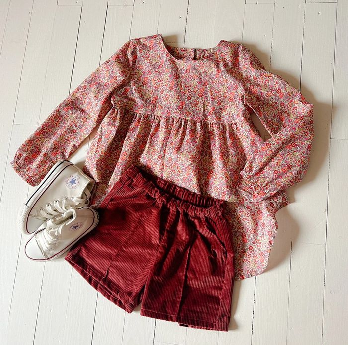 Ensemble créatrice blouse liberty et short 8 ans