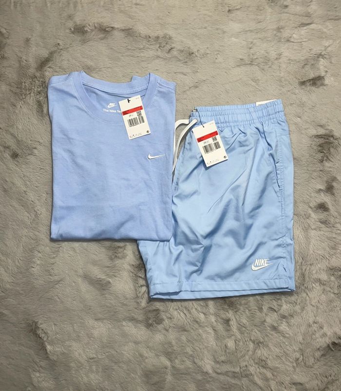Ensemble Nike T-shirt + short 🩵 Taille L
