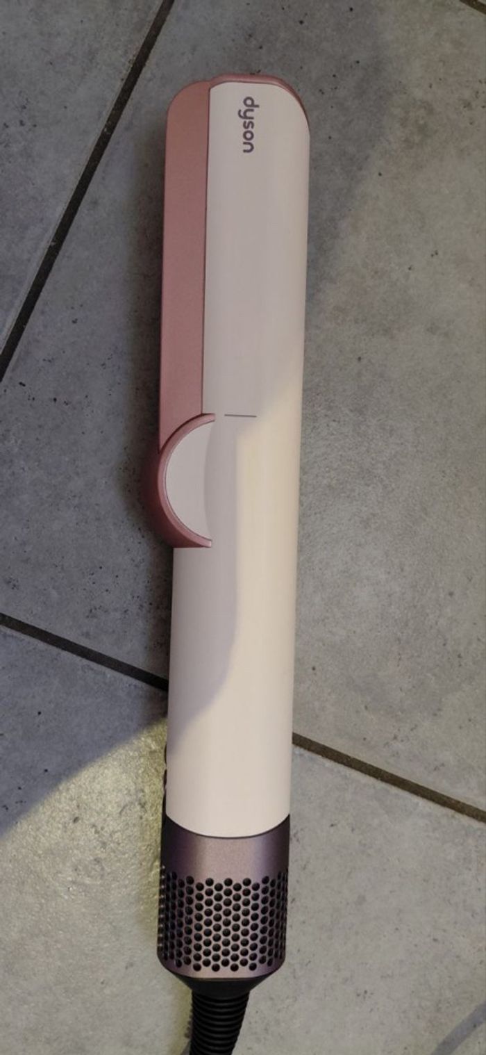Lisseur Dyson Airstrait, rose/or rose. Sèche et lisse. - photo numéro 3