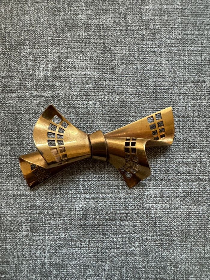 Broche