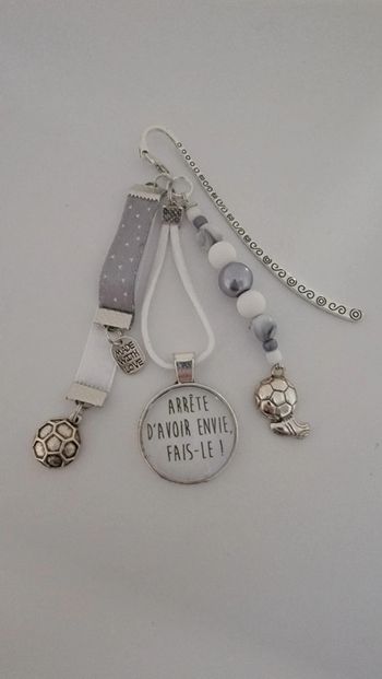 Cadeau pensées positives, bijoux de sac ou marque page " arrête d avoir envie,fais le"