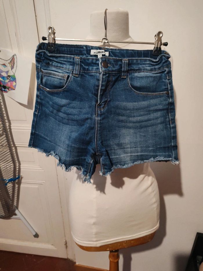 Short en jean T 16 ans