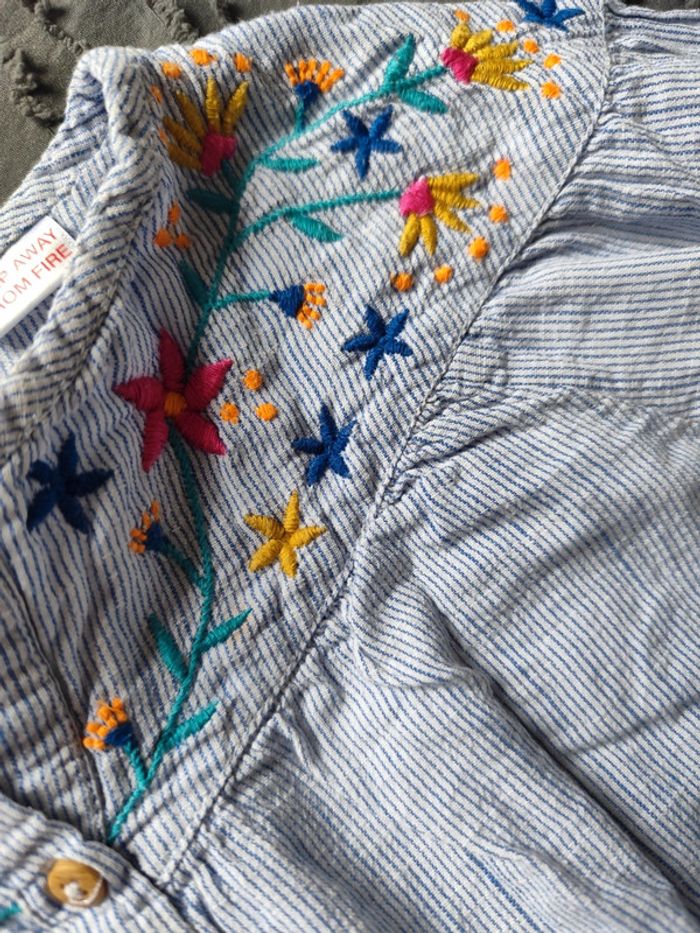 Blouse / chemise Zara a fleurs et rayures - photo numéro 3