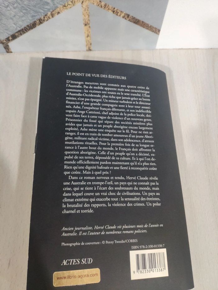 Livre grand format actes noirs les mâchoires du serpent Hervé Claude - photo numéro 7