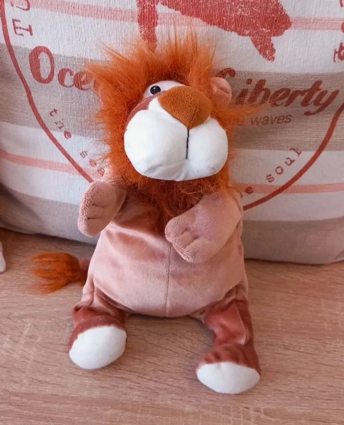 Peluche lion supertoys petit model 30cm marron satiné, très rare