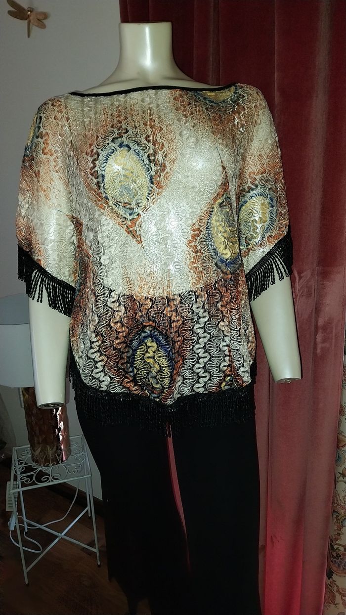 Top poncho broderie neuf taille S/M - photo numéro 5