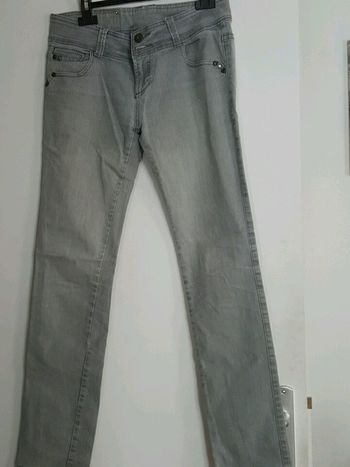 Jolie jean gris