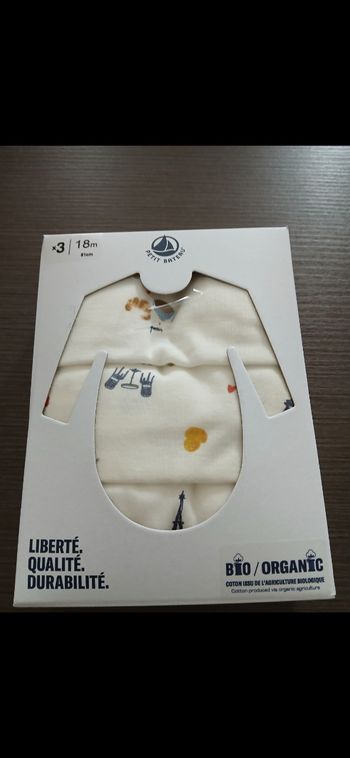 Lot de trois bodies garçon monuments de Paris petit bateau 18 mois