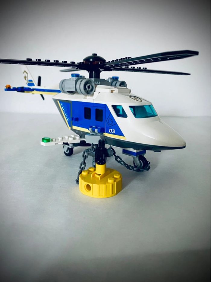 LEGO City 60243 - L’Arrestation en Hélicoptère - Complet avec Boîte et Notice - photo numéro 9