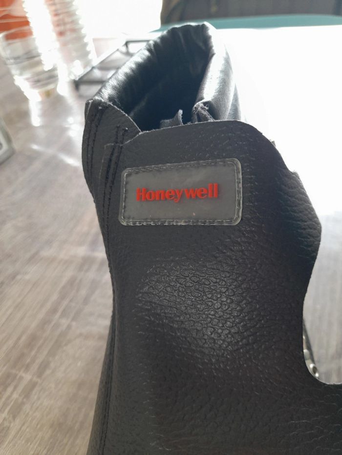 Chaussure de sécurité honeywell taille 43 neuve - photo numéro 4