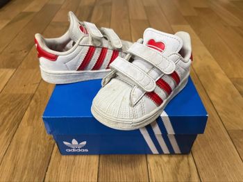 Basket fille adidas taille 21