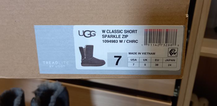 Bottines UGG grise - photo numéro 6